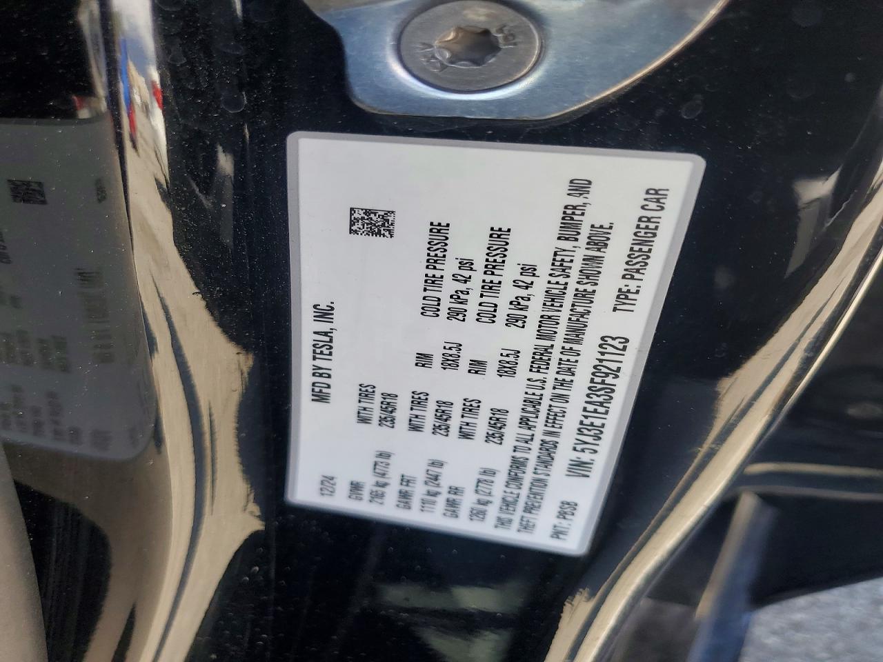 TESLA MODEL 3 2025 — 13