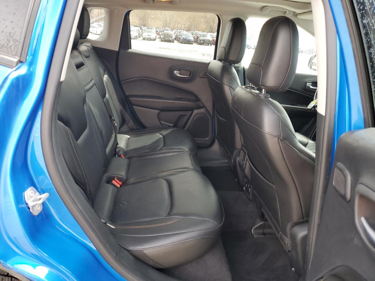JEEP COMPASS 2018 — 12