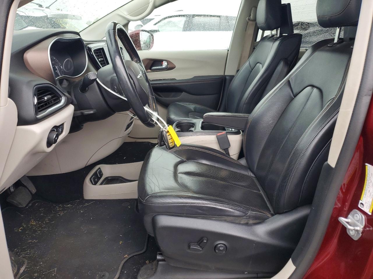 CHRYSLER PACIFICA 2018 — 8