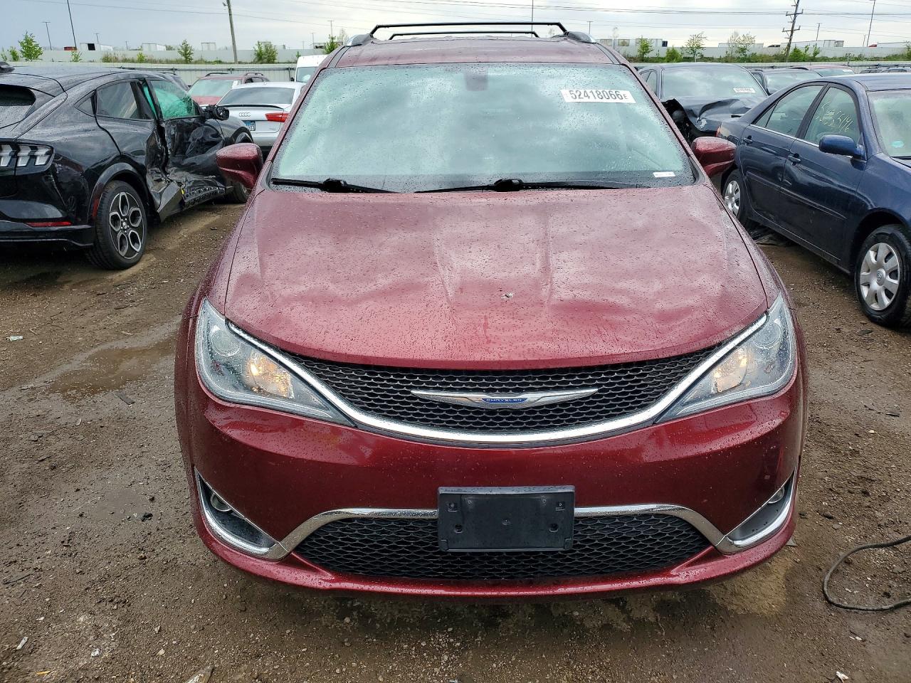 CHRYSLER PACIFICA 2018 — 6