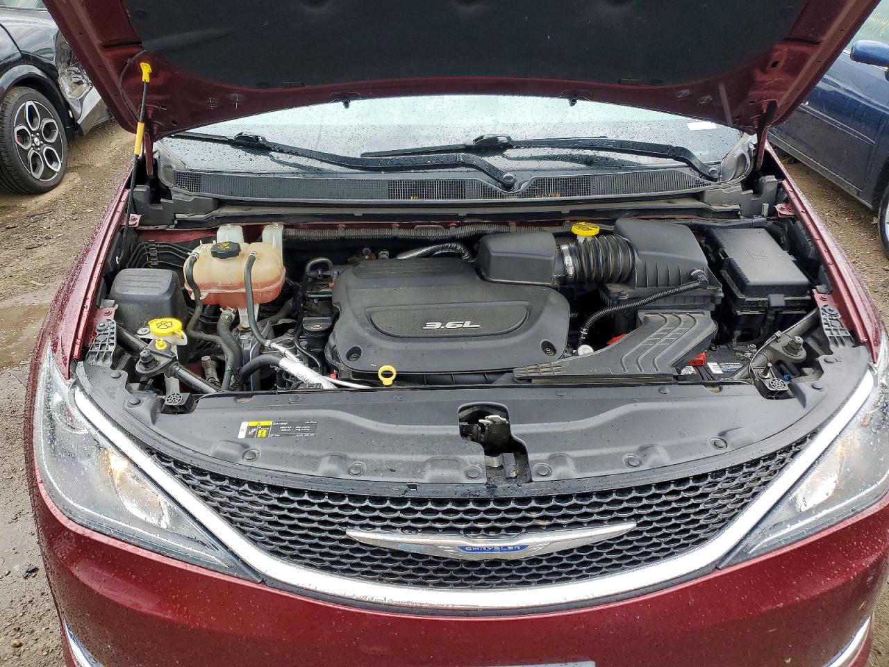 CHRYSLER PACIFICA 2018 — 13