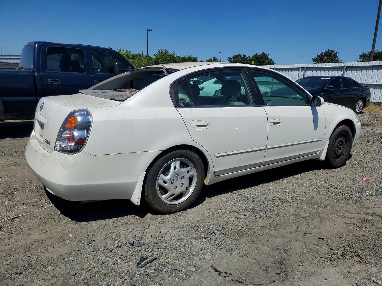 NISS ALTIMA 2016 — 4