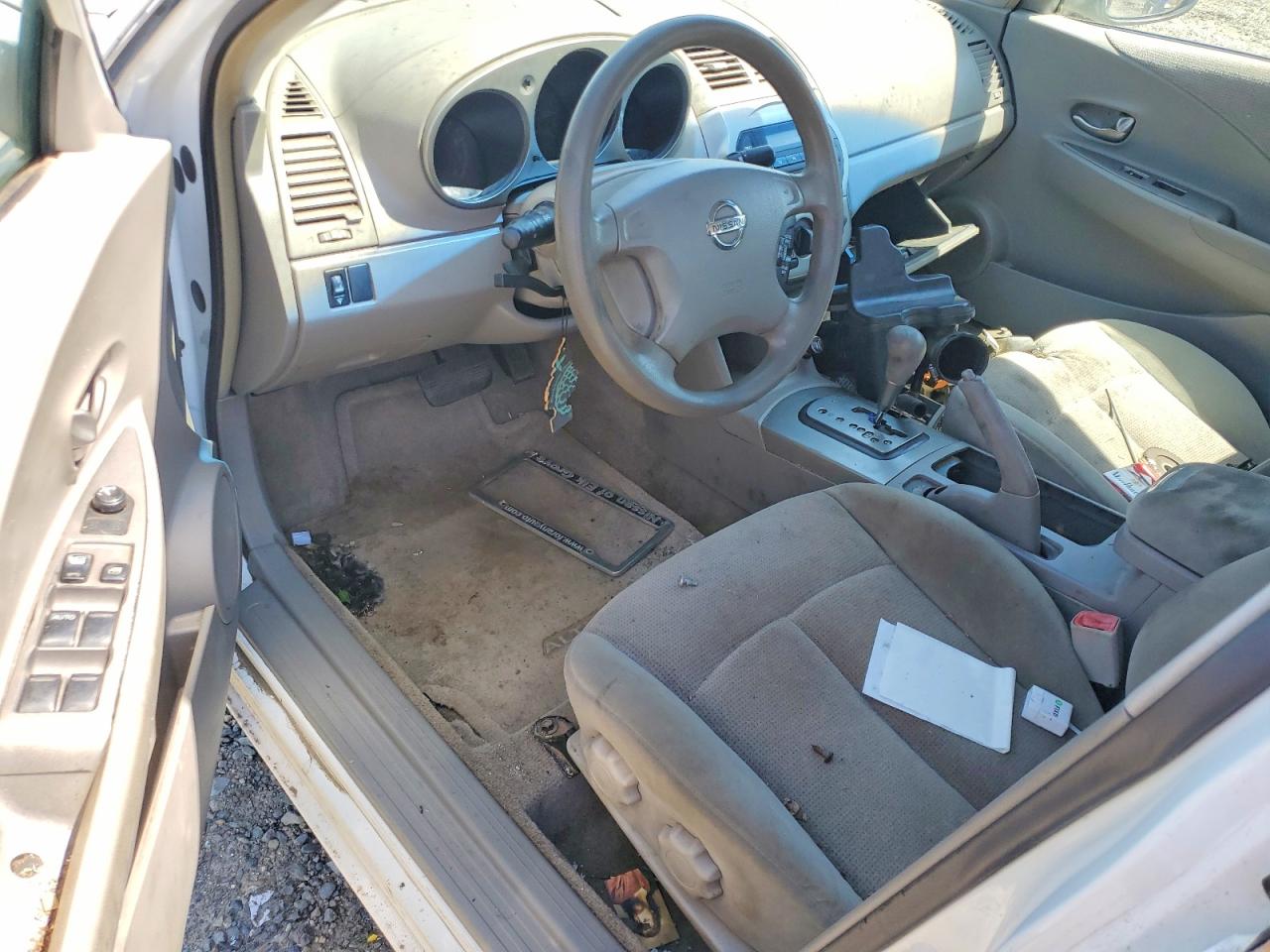 NISS ALTIMA 2016 — 9