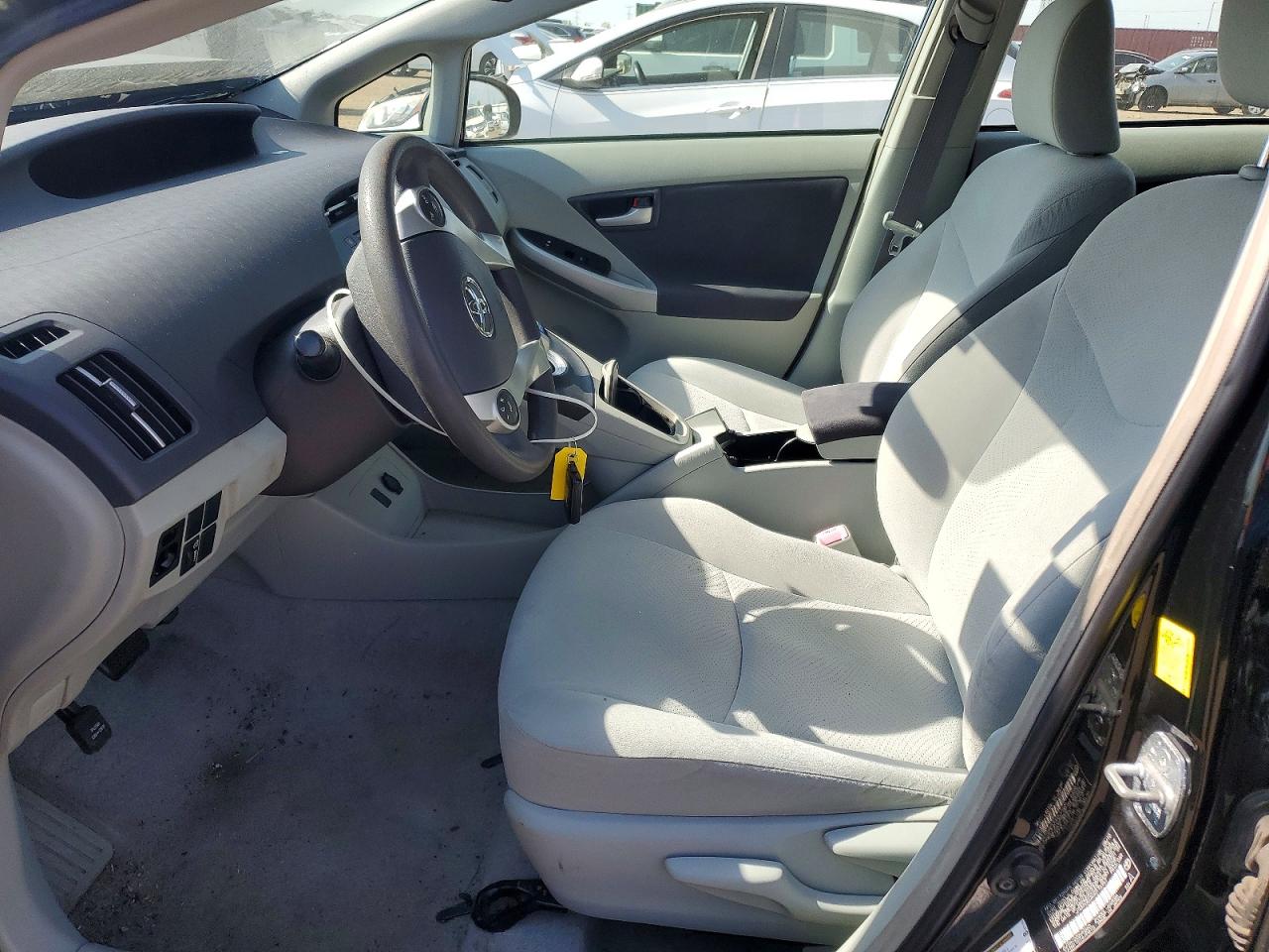 TOYOTA PRIUS 2010 — 8