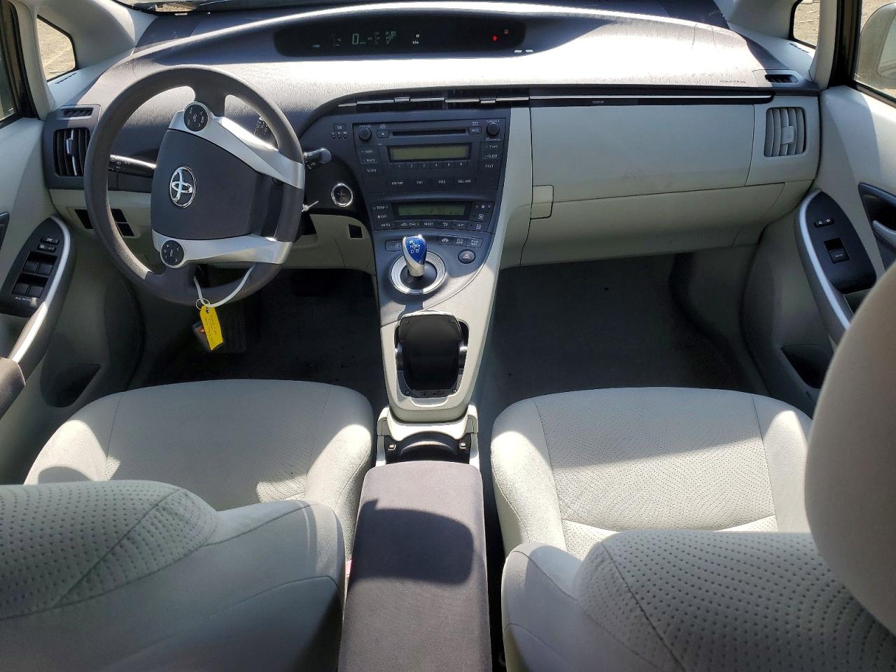 TOYOTA PRIUS 2010 — 9
