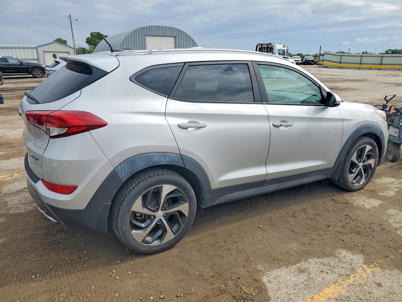 HYUNDAI TUCSON 2016 — 4