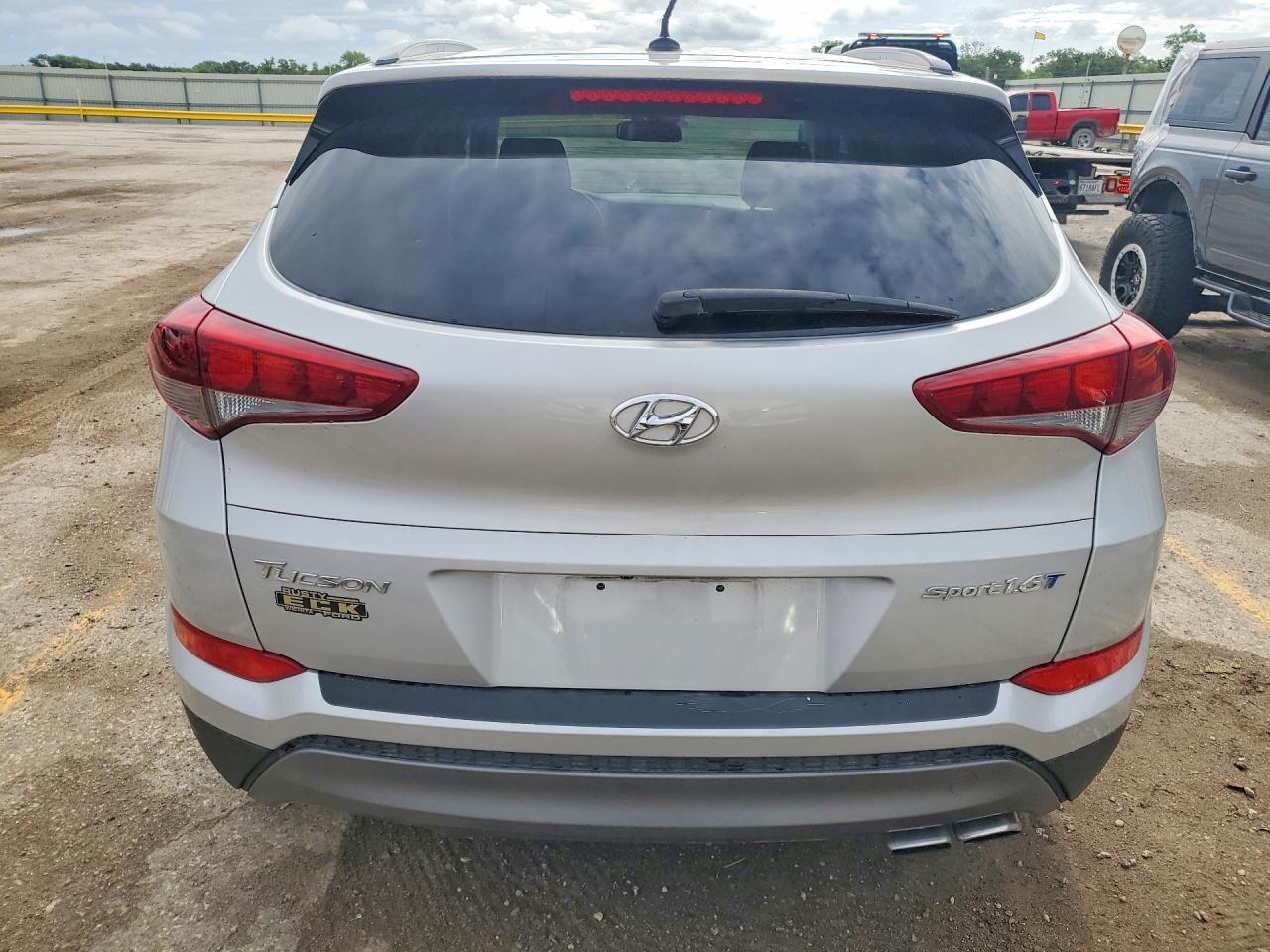 HYUNDAI TUCSON 2016 — 7