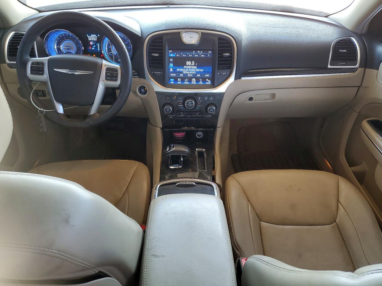 CHRYSLER 300 2013 — 9