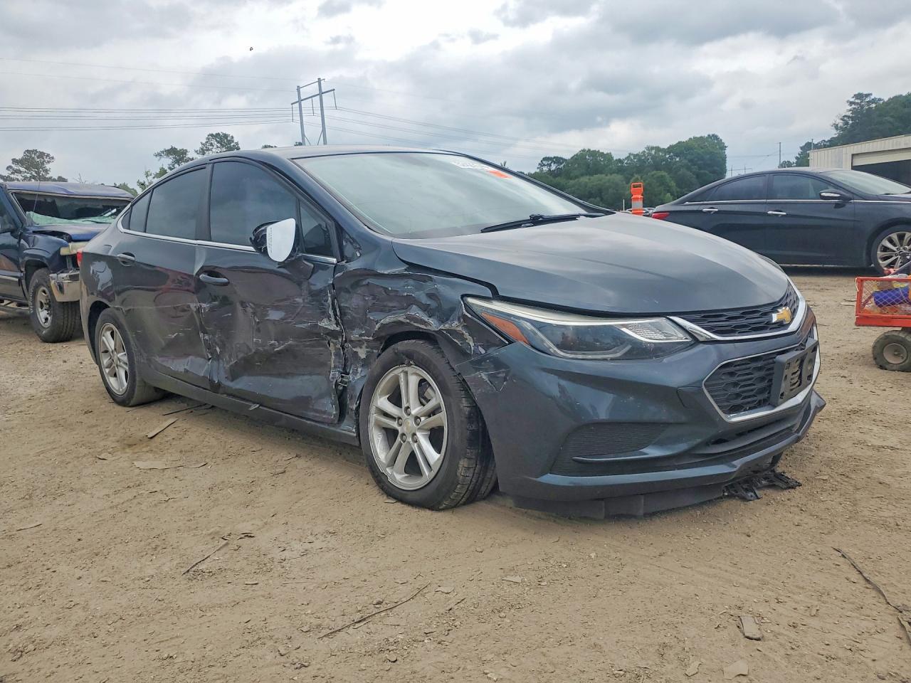 CHEVROLET CRUZE 2018 — 5