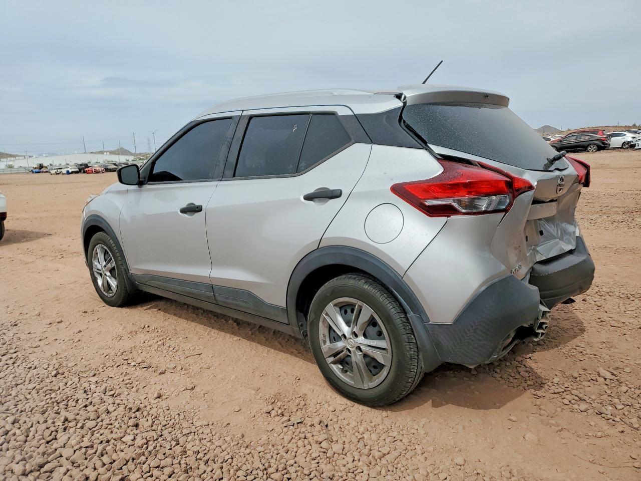 NISSAN KICKS 2019 — 3