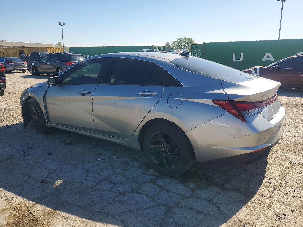 HYUNDAI ELANTRA 2022 — 3