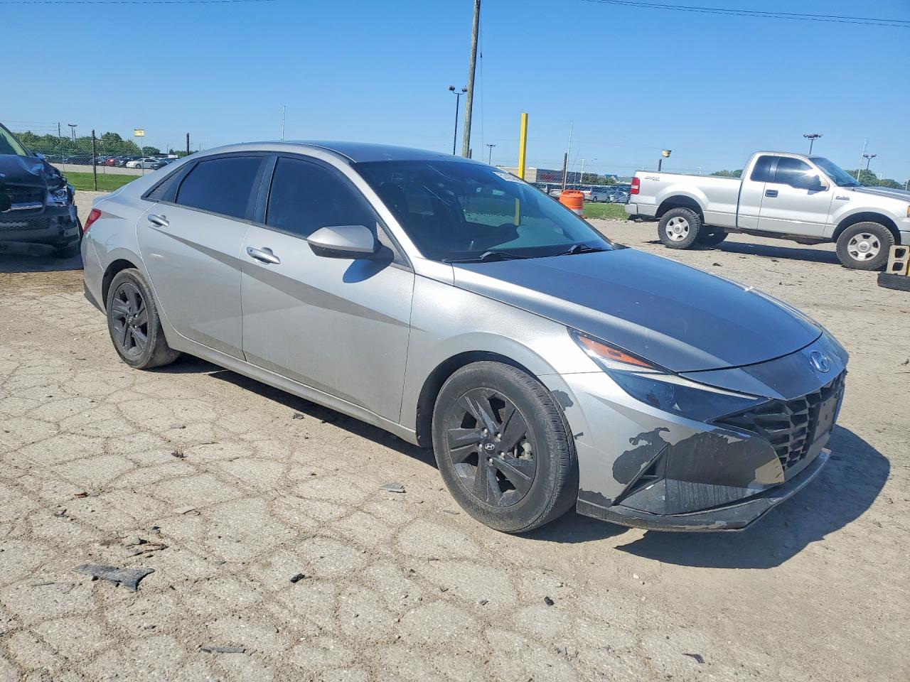 HYUNDAI ELANTRA 2022 — 5