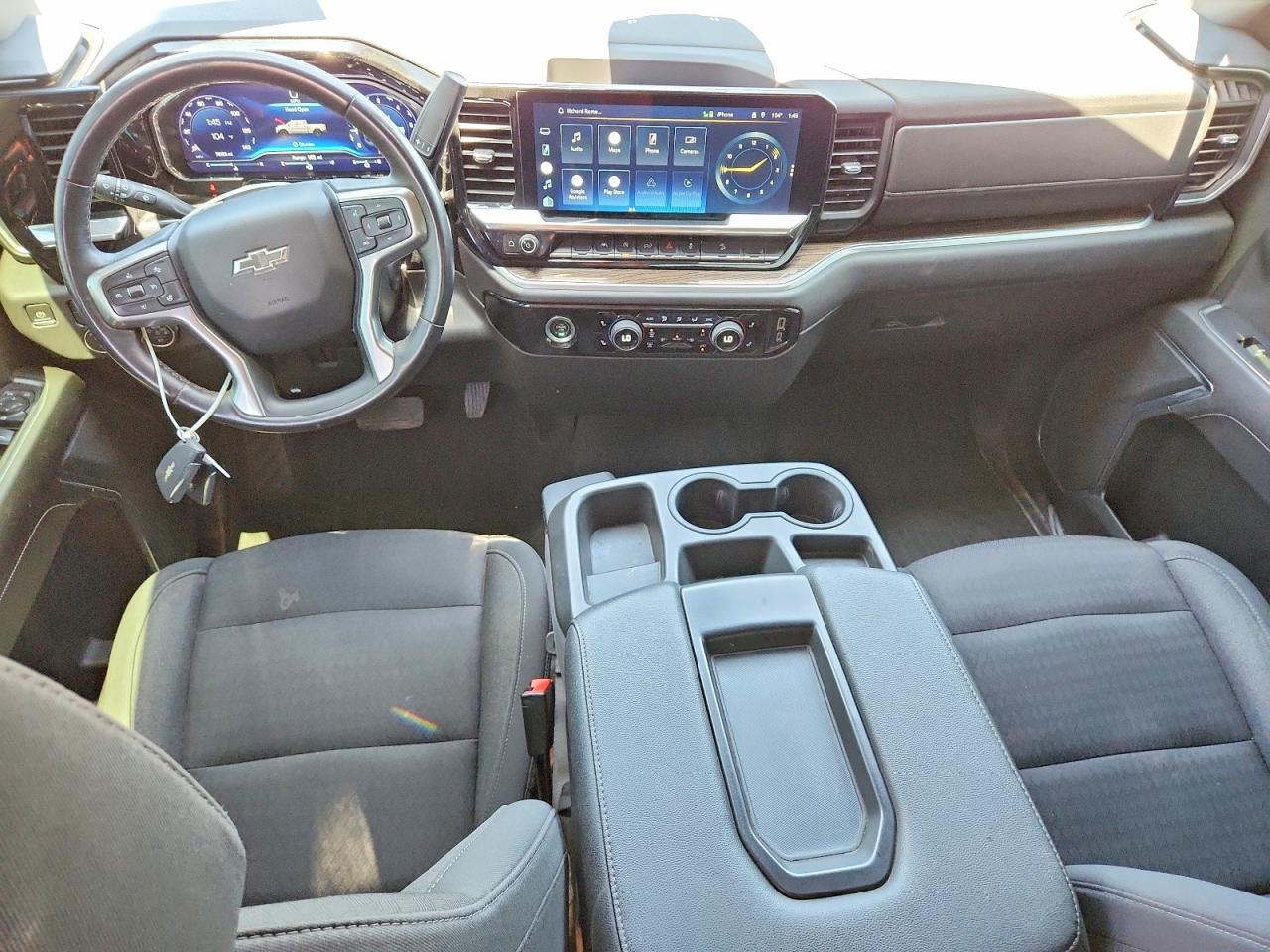 CHEVROLET SILVERADO 2022 — 9