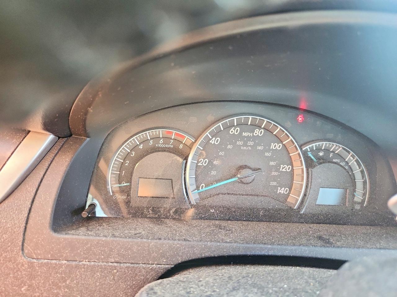 TOYOTA CAMRY 2012 — 10