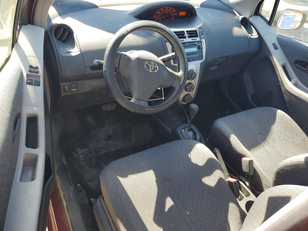 TOYOTA YARIS 2010 — 9