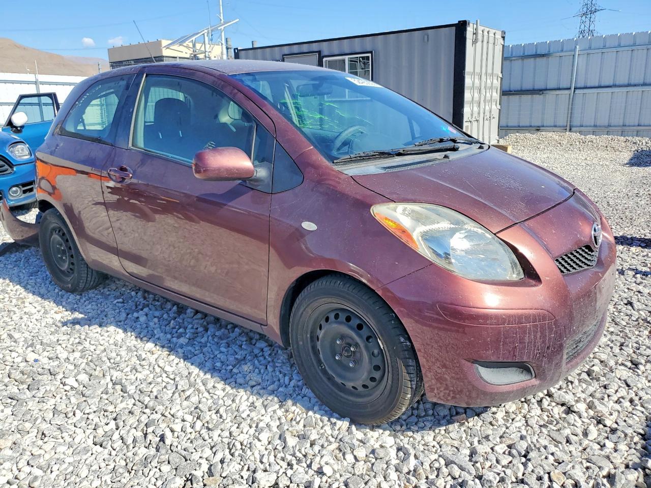 TOYOTA YARIS 2010 — 5