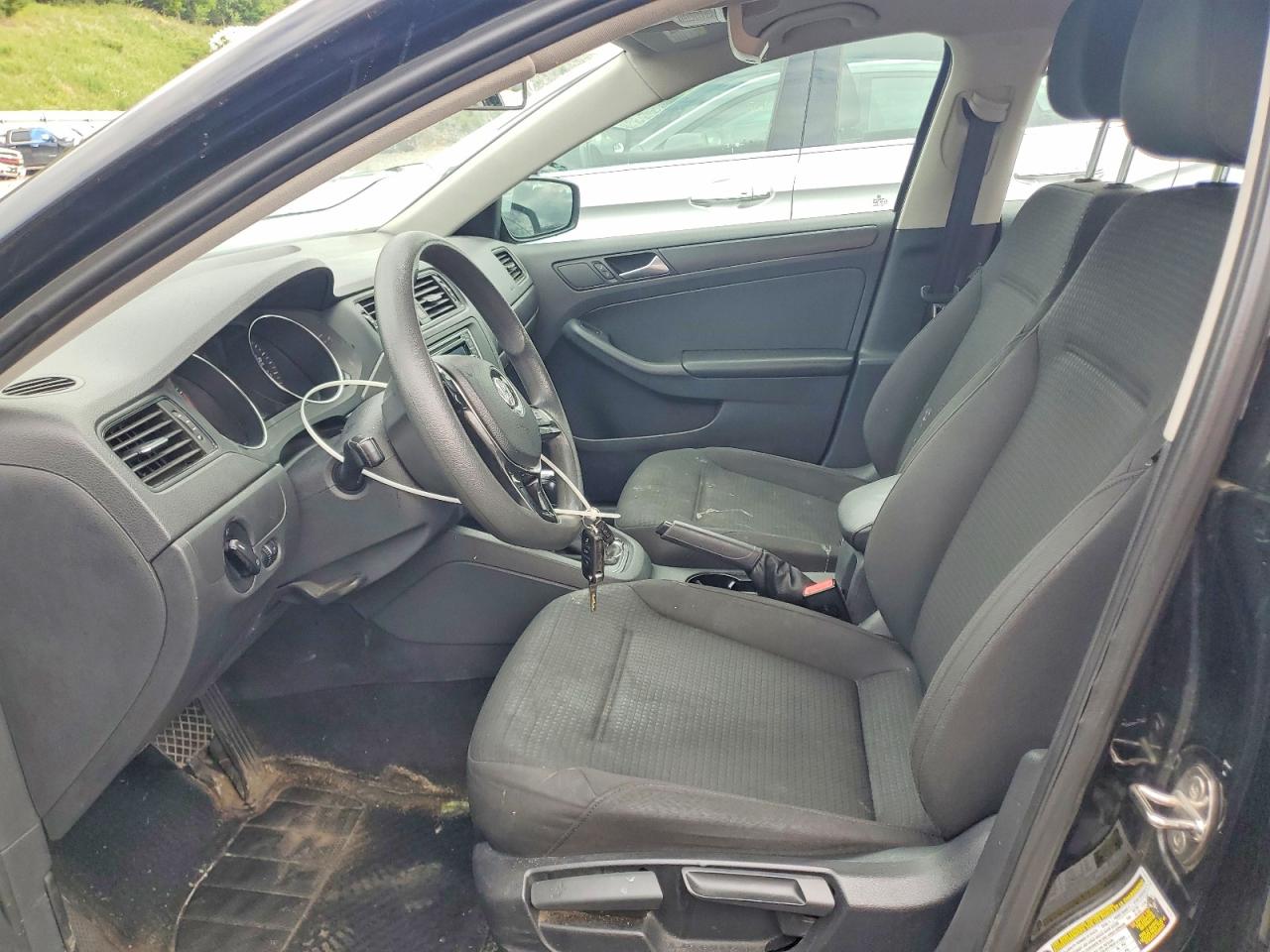 VOLKSWAGEN JETTA 2016 — 8