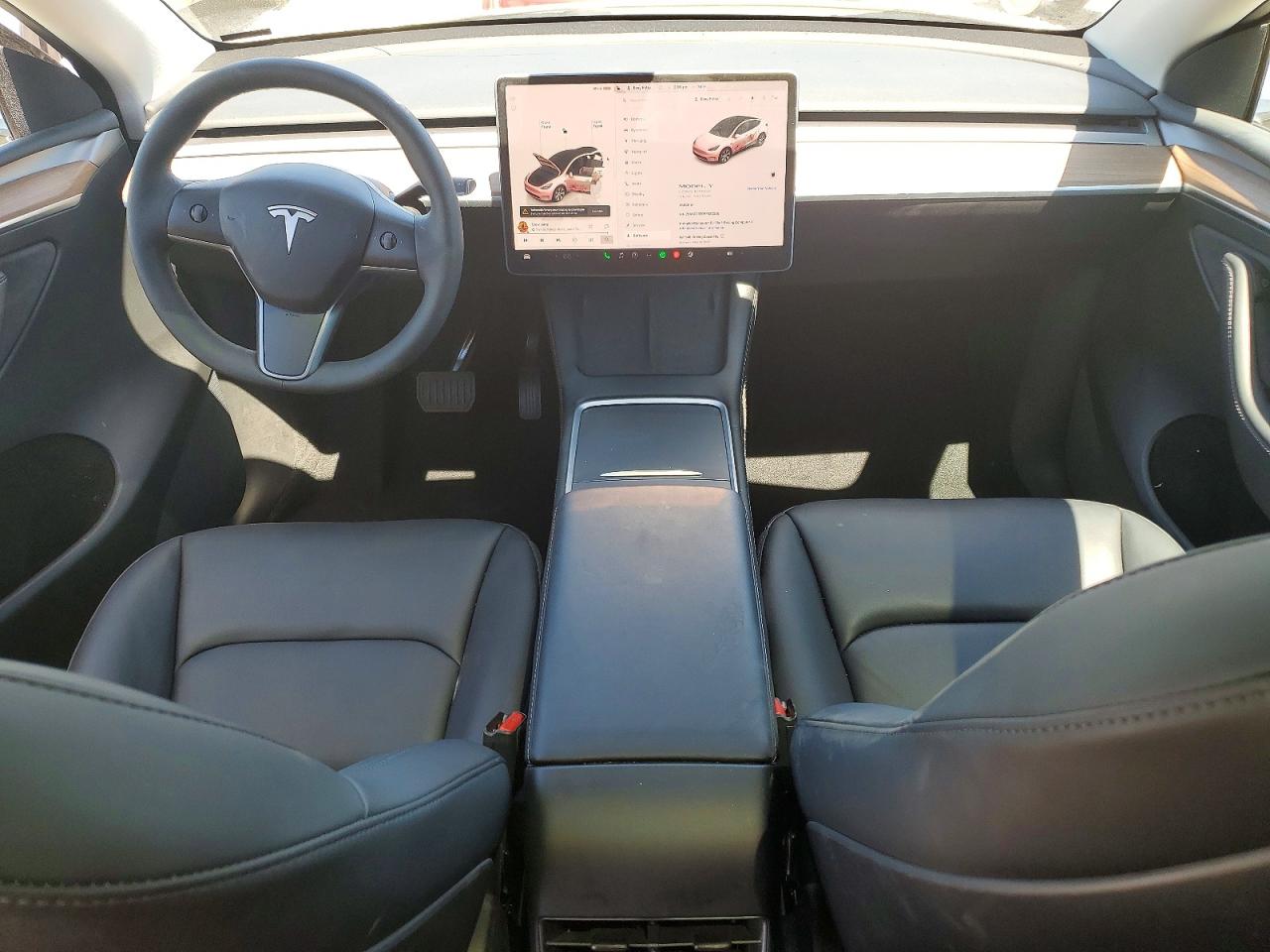 TESLA MODEL Y 2023 — 9