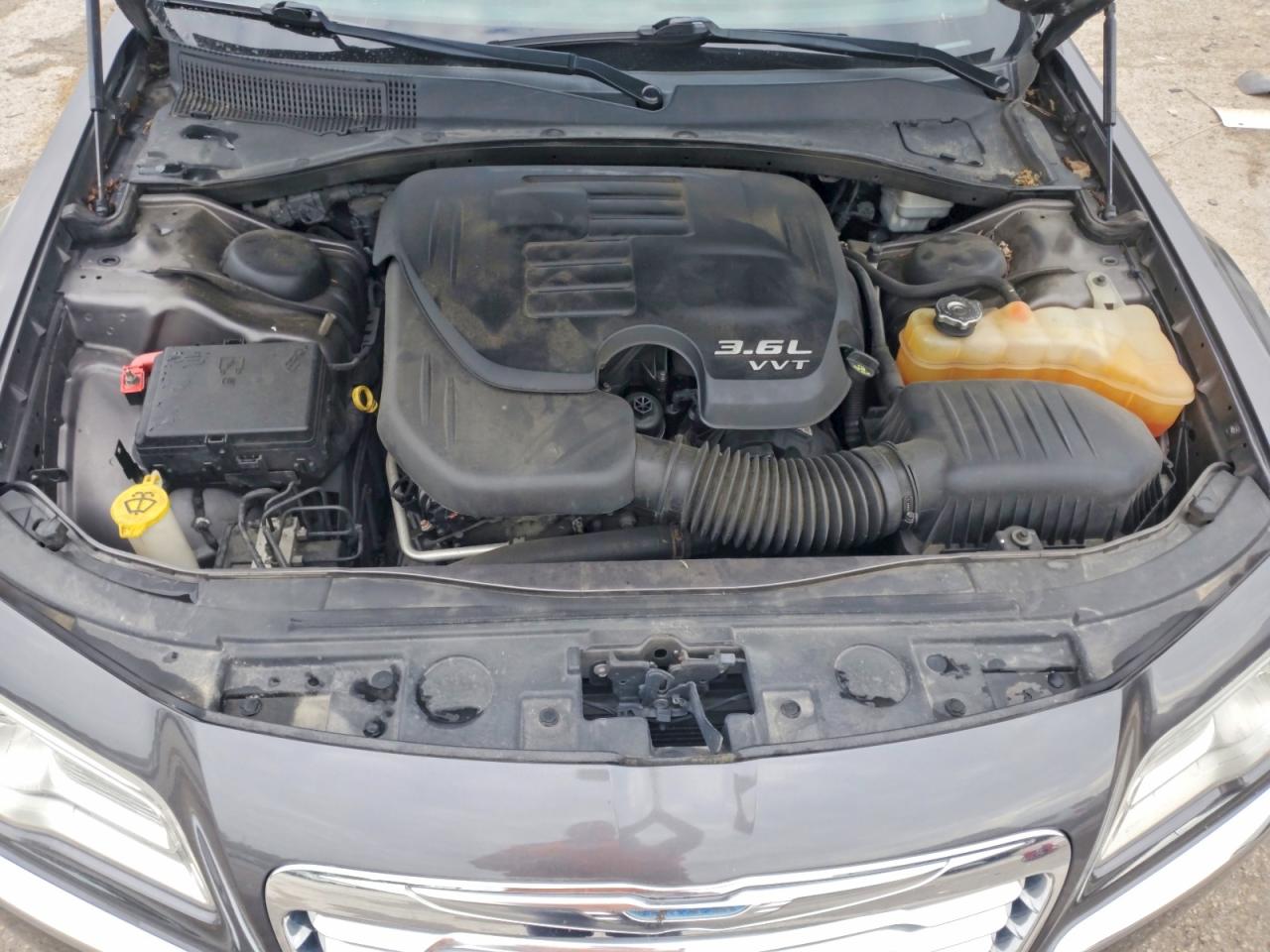 CHRYSLER 300 2013 — 12