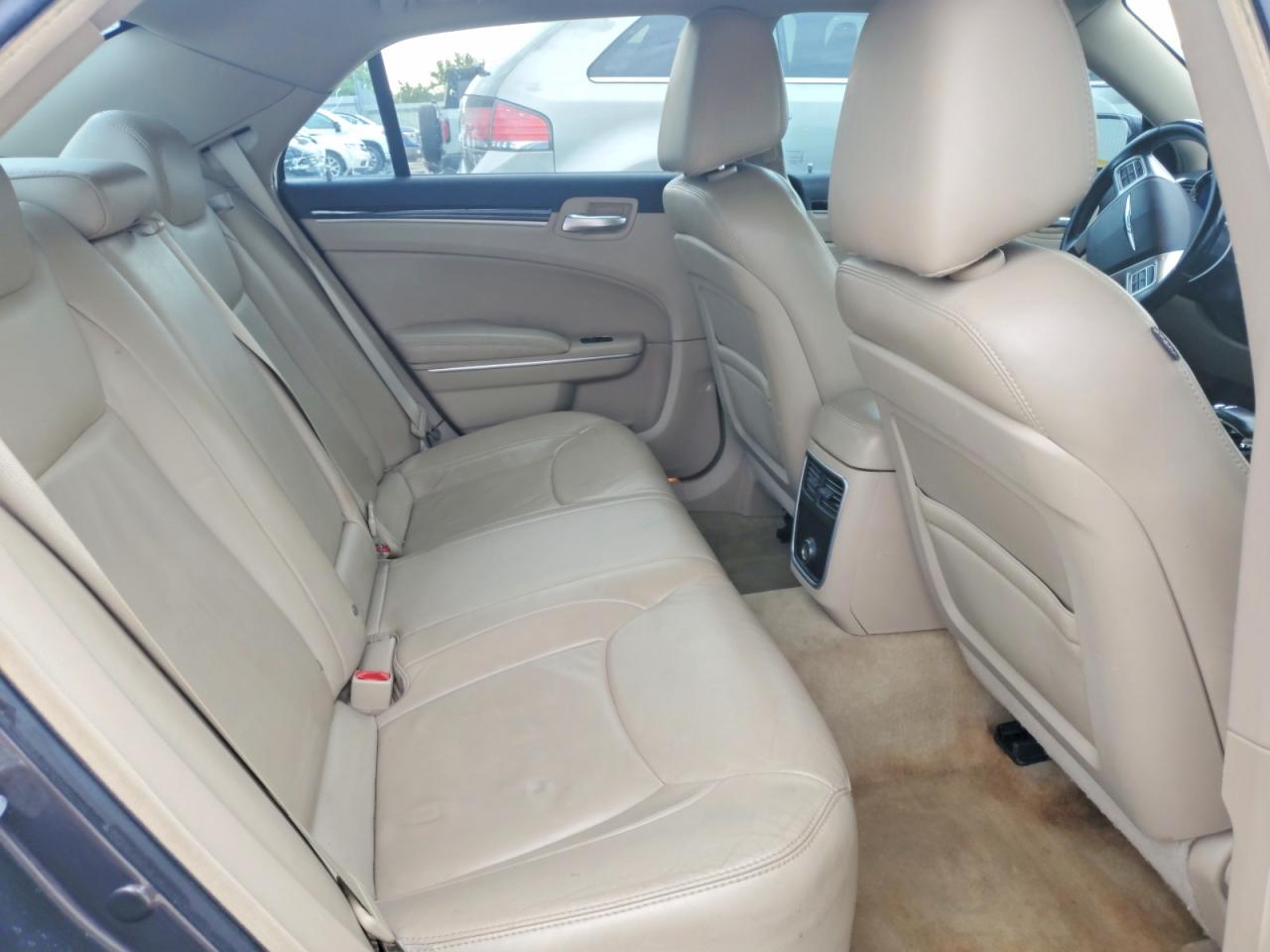 CHRYSLER 300 2013 — 11