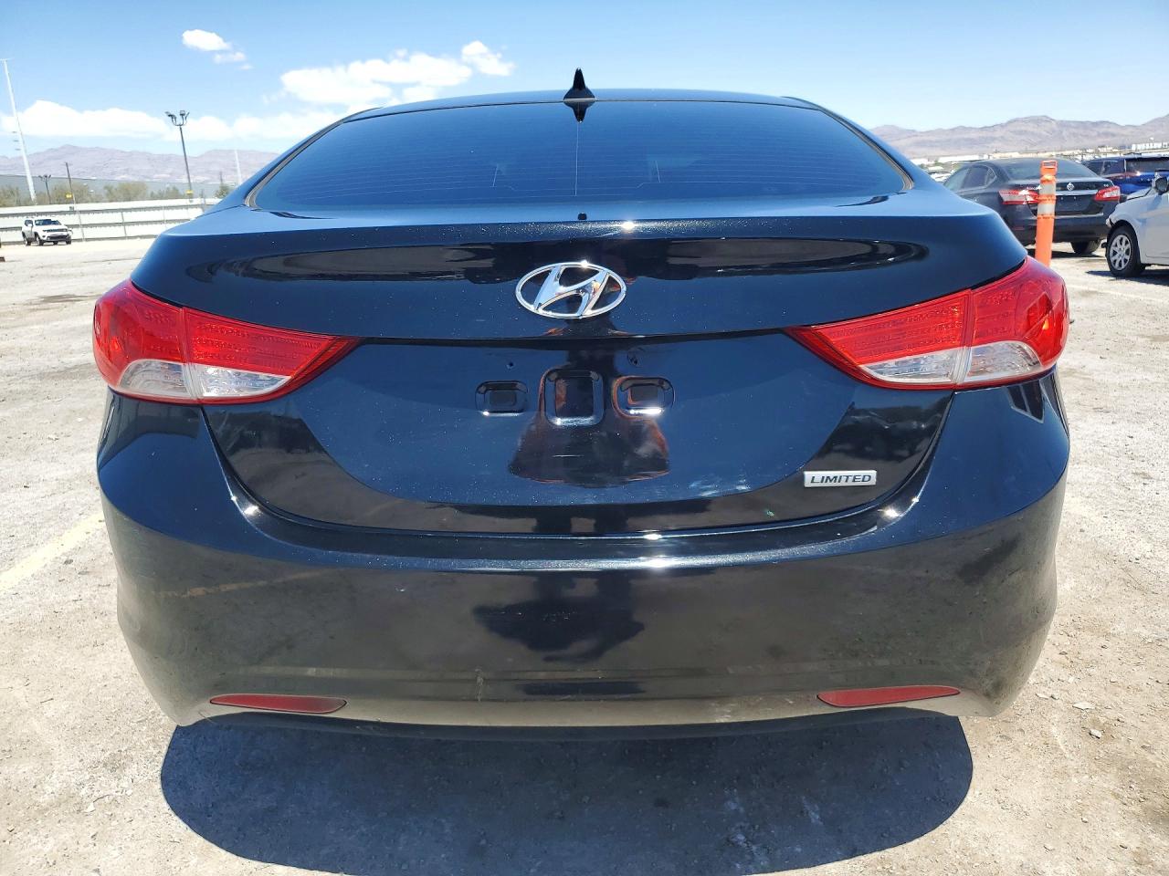 HYUNDAI ELANTRA 2013 — 7