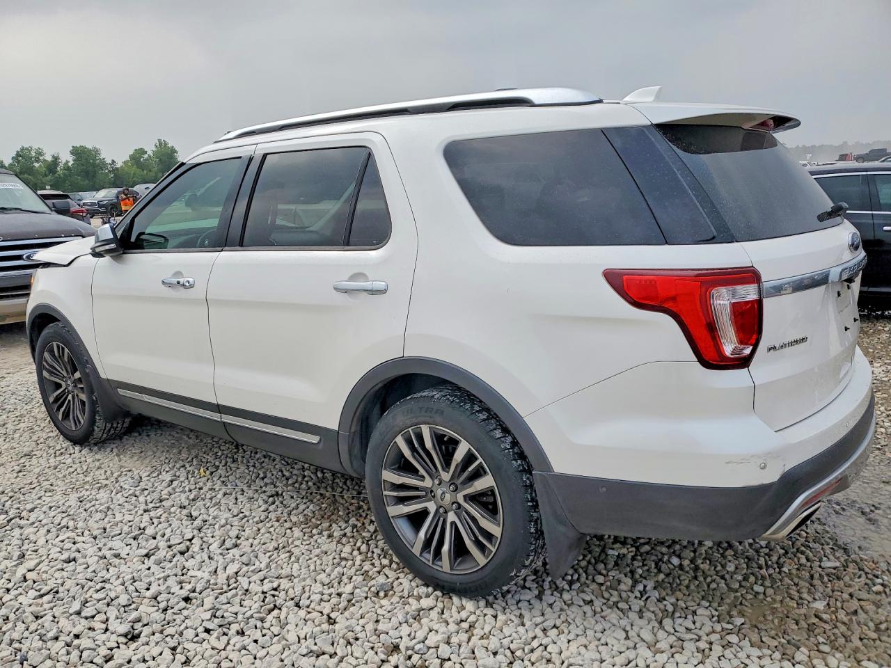 FORD EXPLORER 2016 — 3