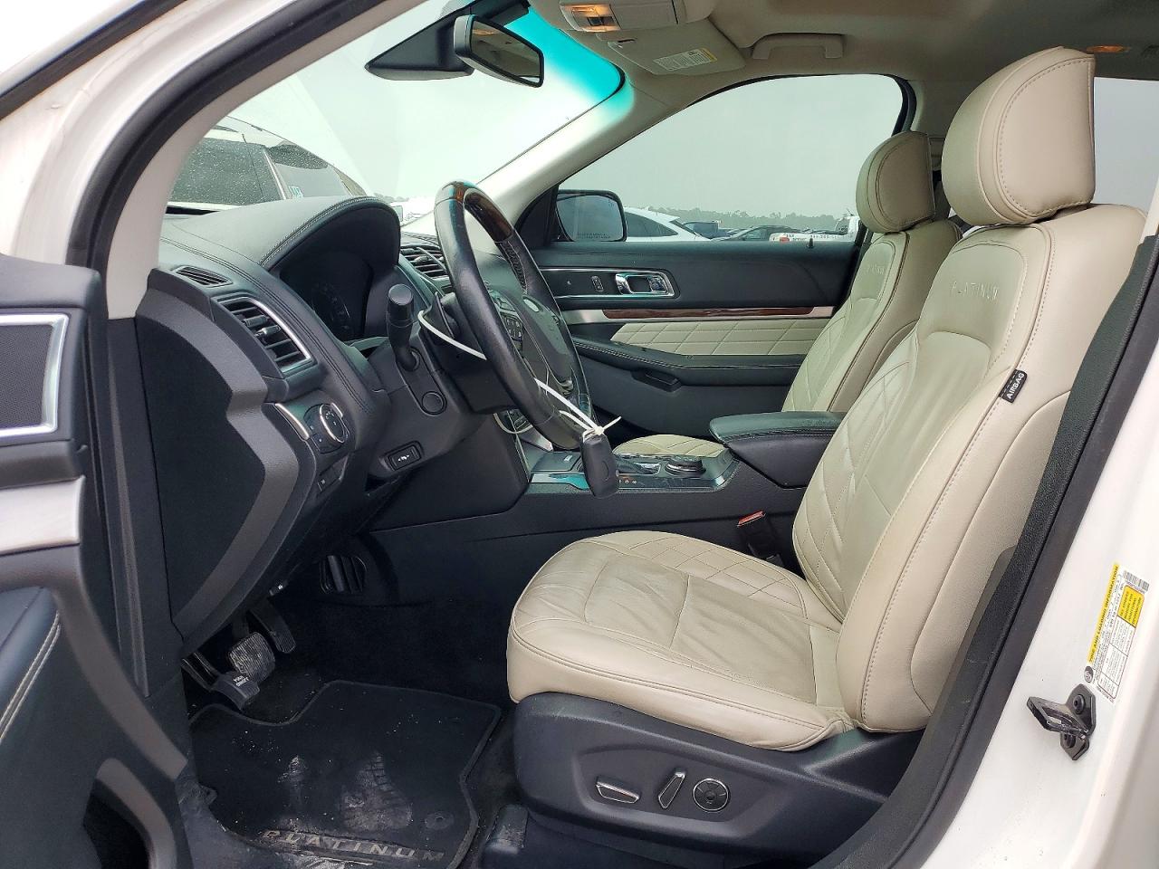 FORD EXPLORER 2016 — 8