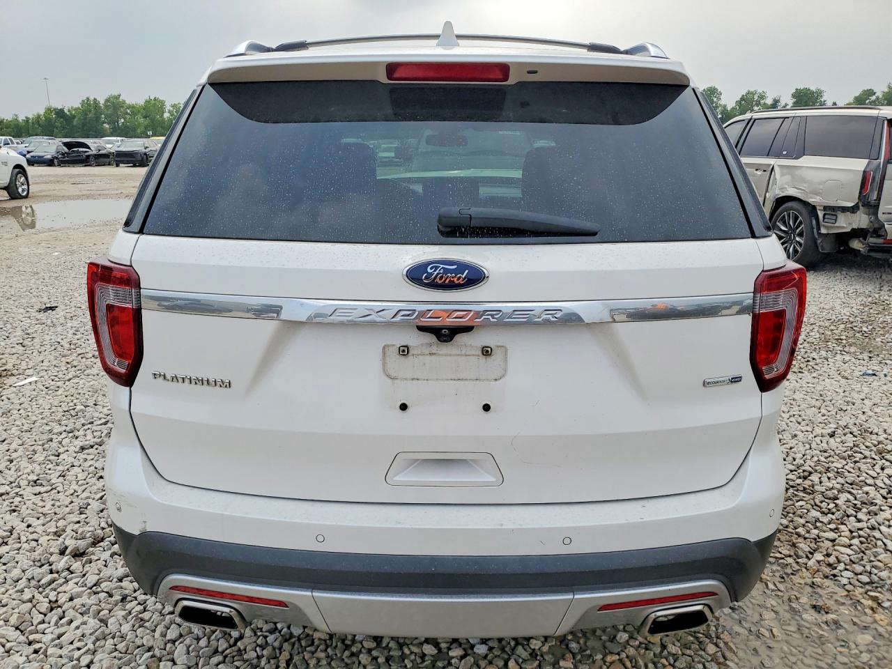 FORD EXPLORER 2016 — 7