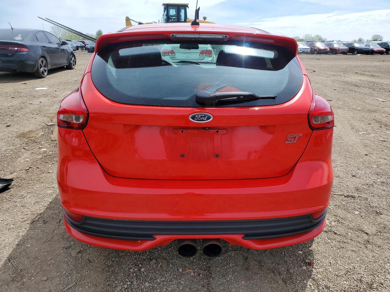 FORD FOCUS 2017 — 7