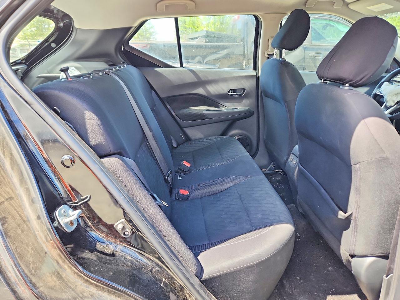 NISSAN KICKS 2021 — 12