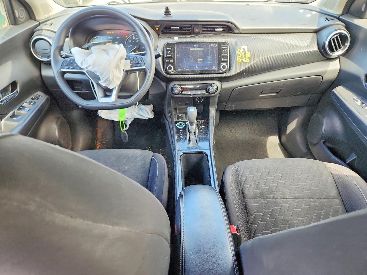 NISSAN KICKS 2021 — 9