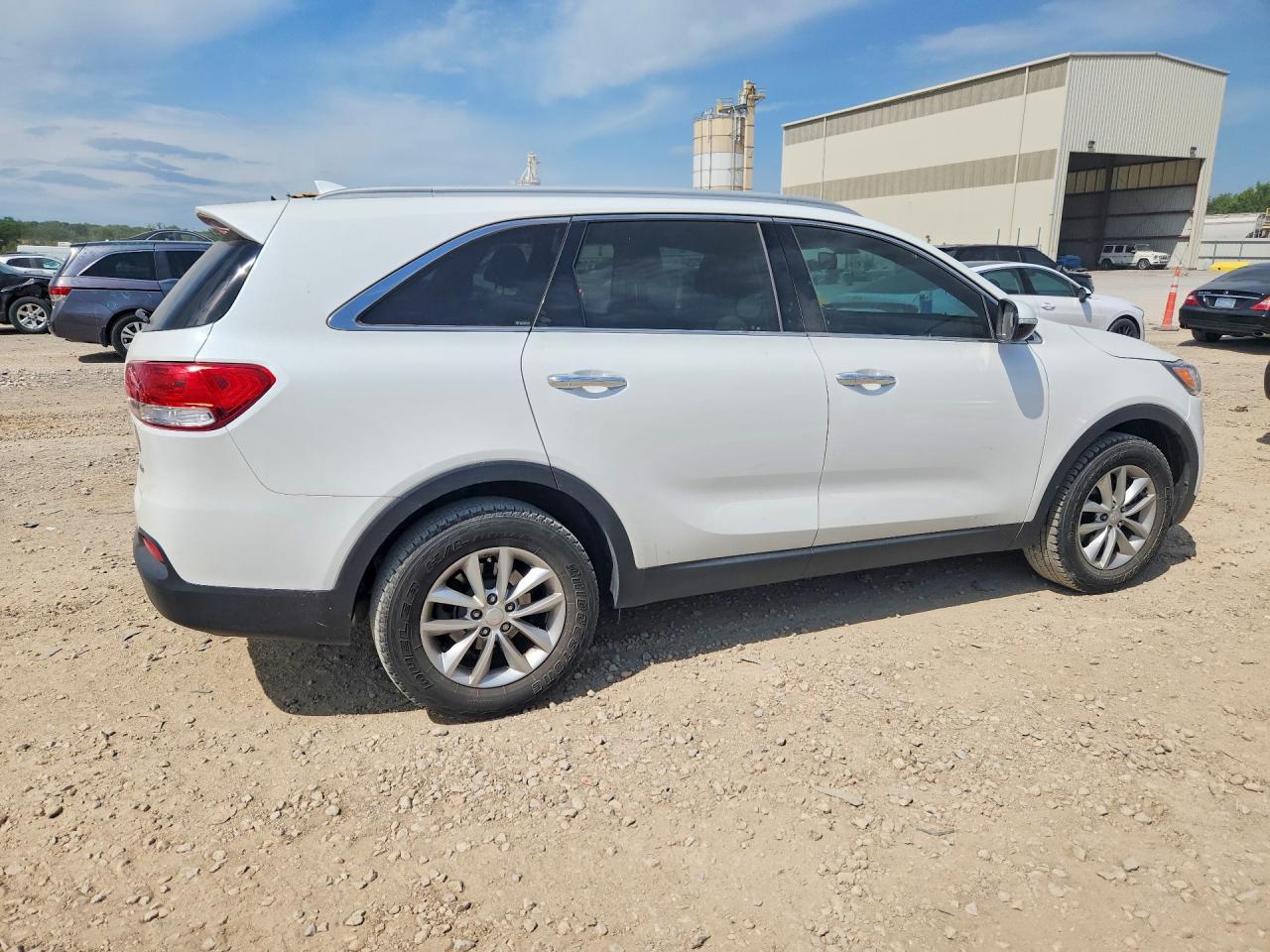 KIA SORENTO 2016 — 4