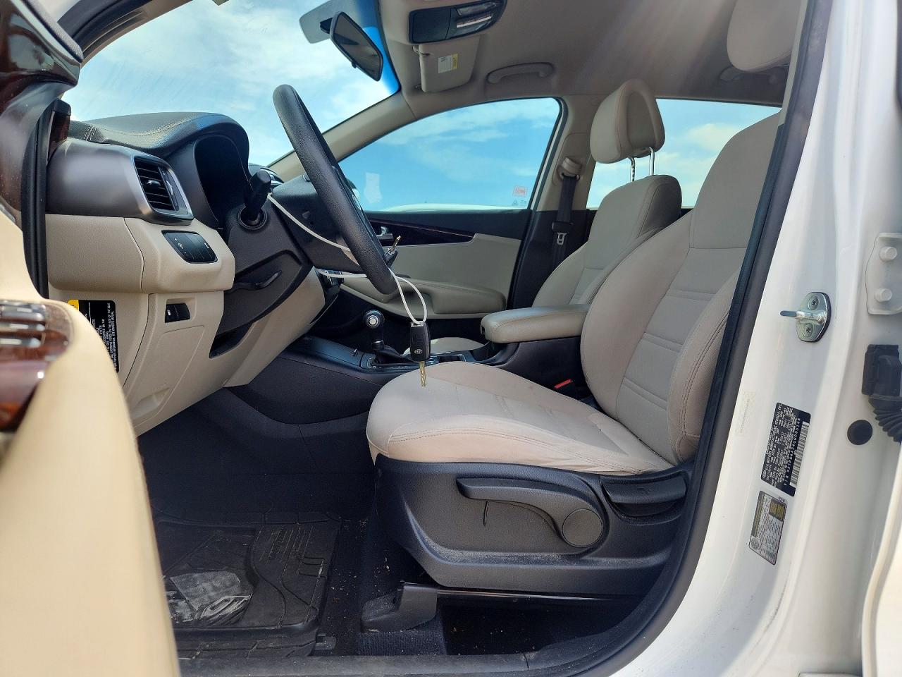 KIA SORENTO 2016 — 8