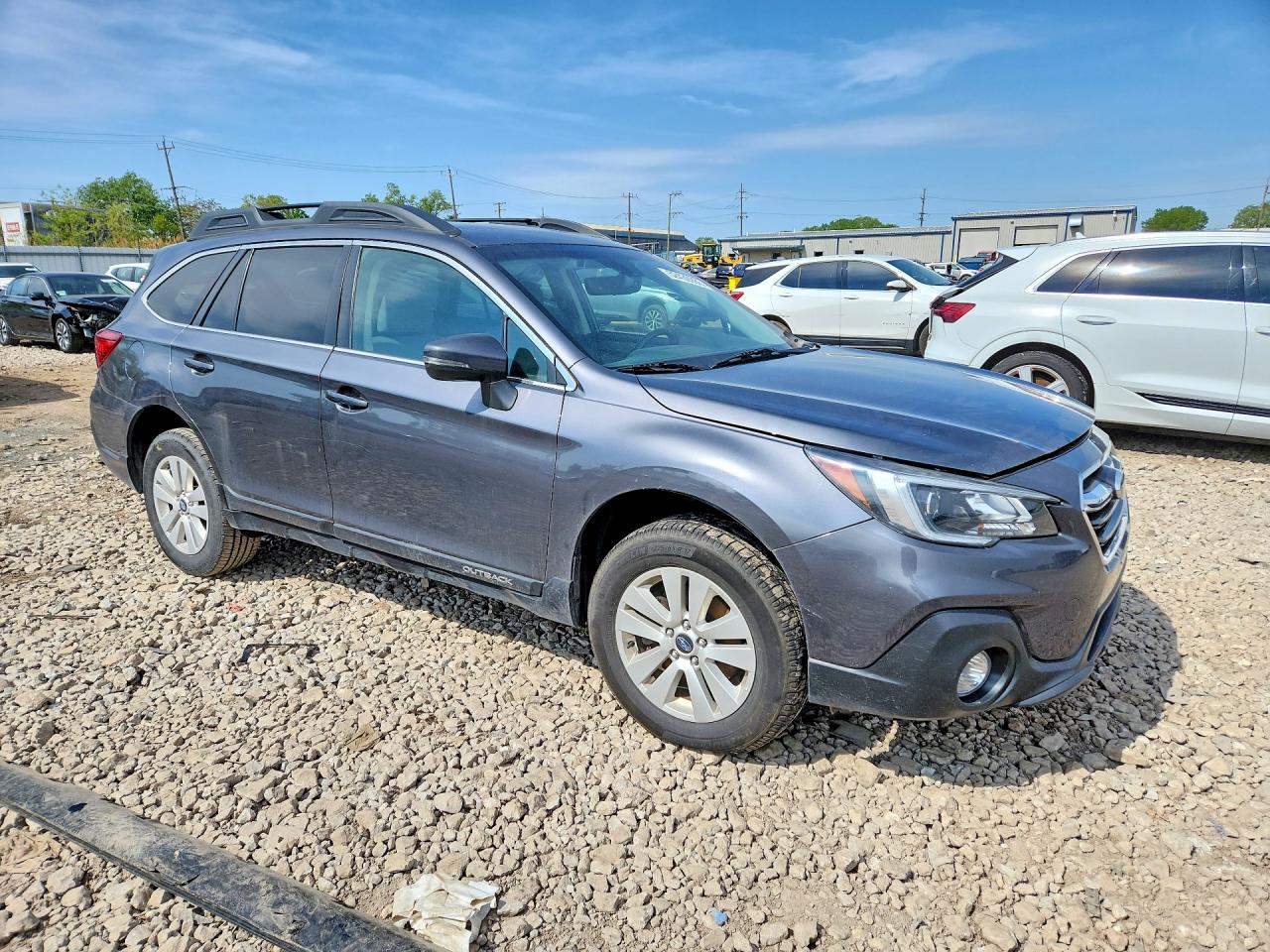 SUBARU OUTBACK 2019 — 5