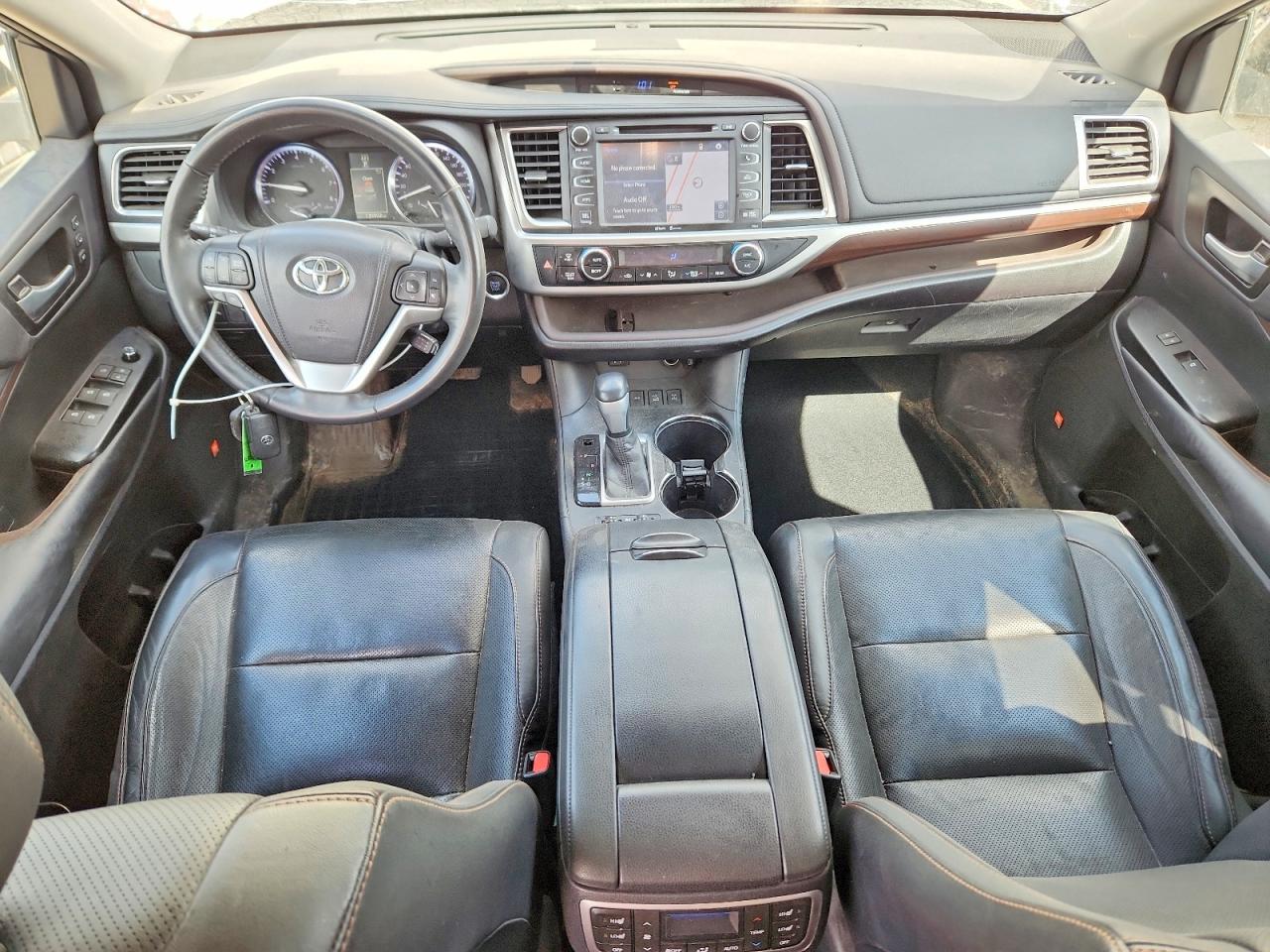TOYOTA HIGHLANDER 2014 — 9
