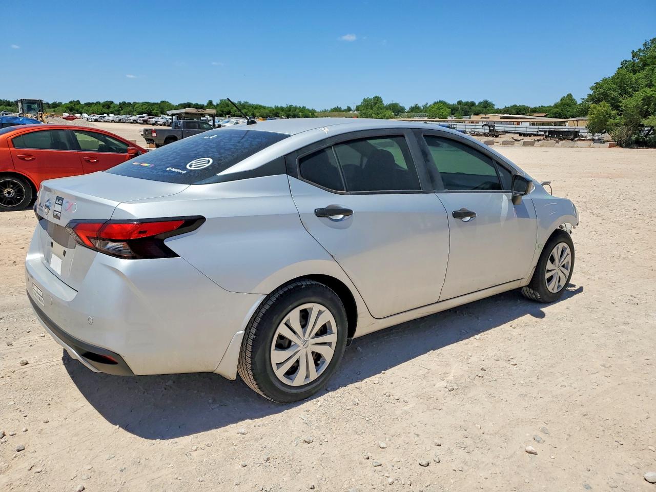 NISSAN VERSA 2020 — 4