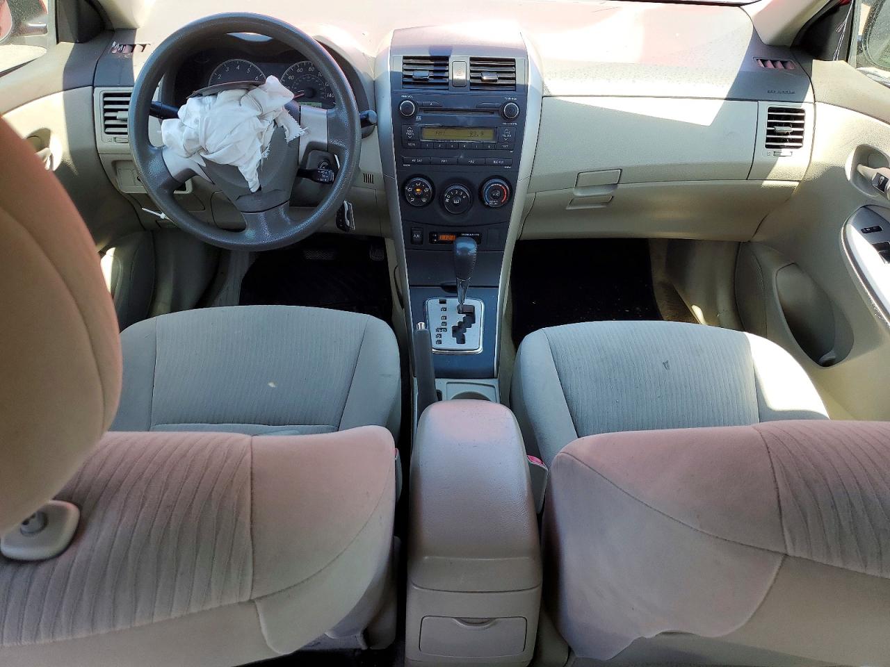 TOYOTA COROLLA 2010 — 9
