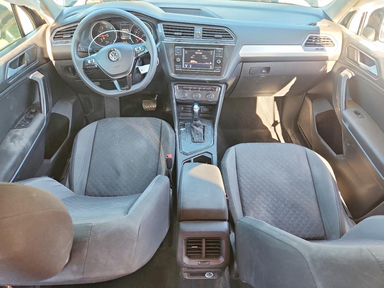 VOLKSWAGEN TIGUAN 2019 — 10