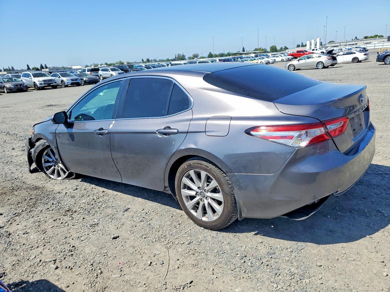 TOYOTA CAMRY 2018 — 3
