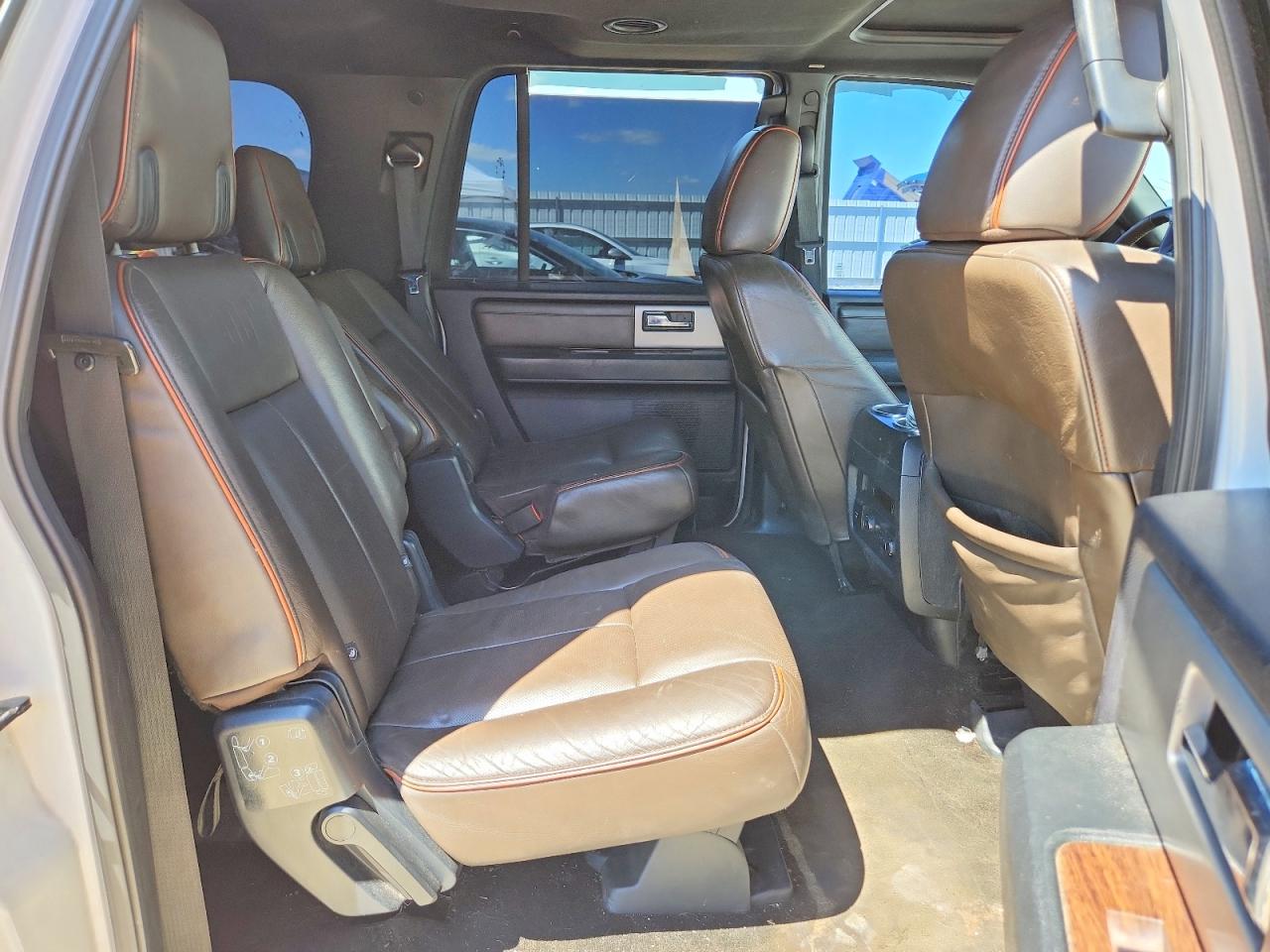 FORD EXPEDITION 2016 — 12