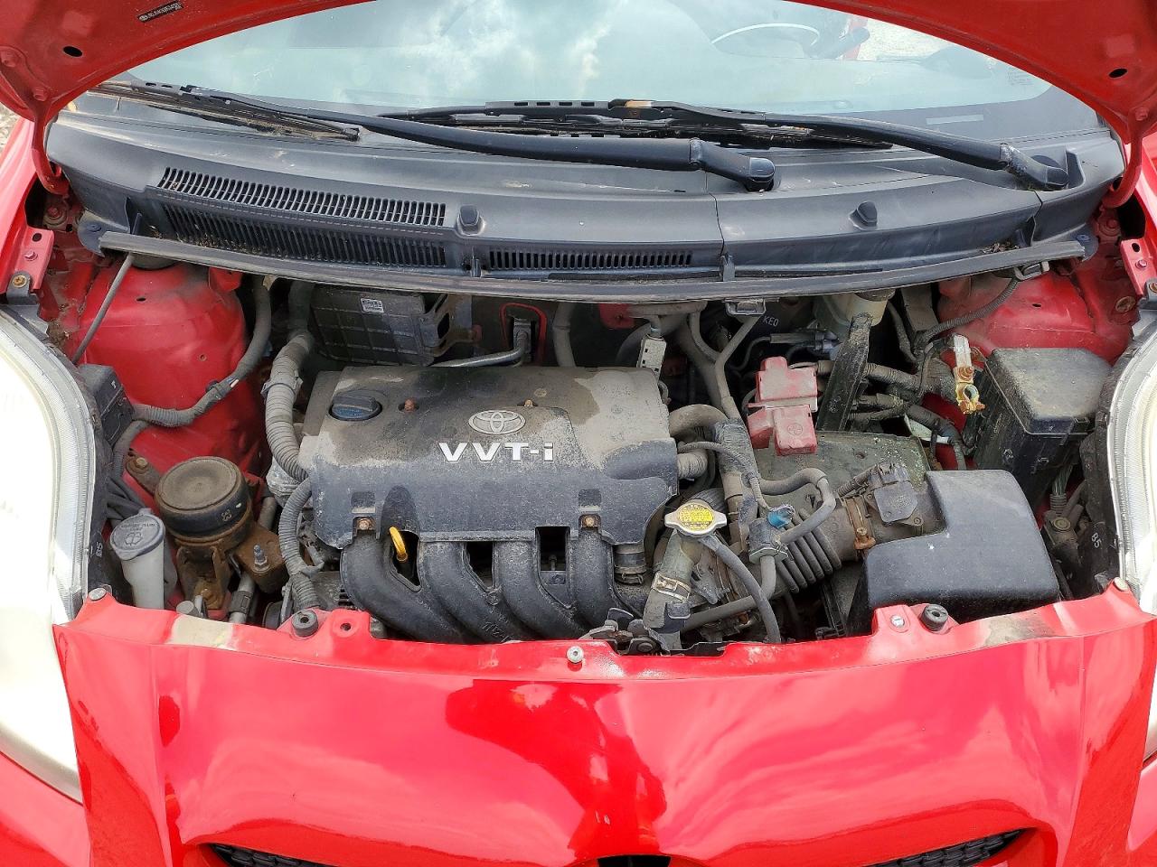 TOYT YARIS 2011 — 12