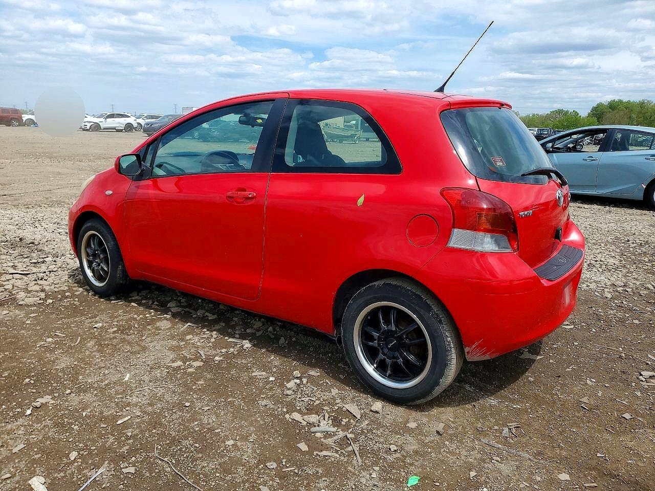 TOYT YARIS 2011 — 3