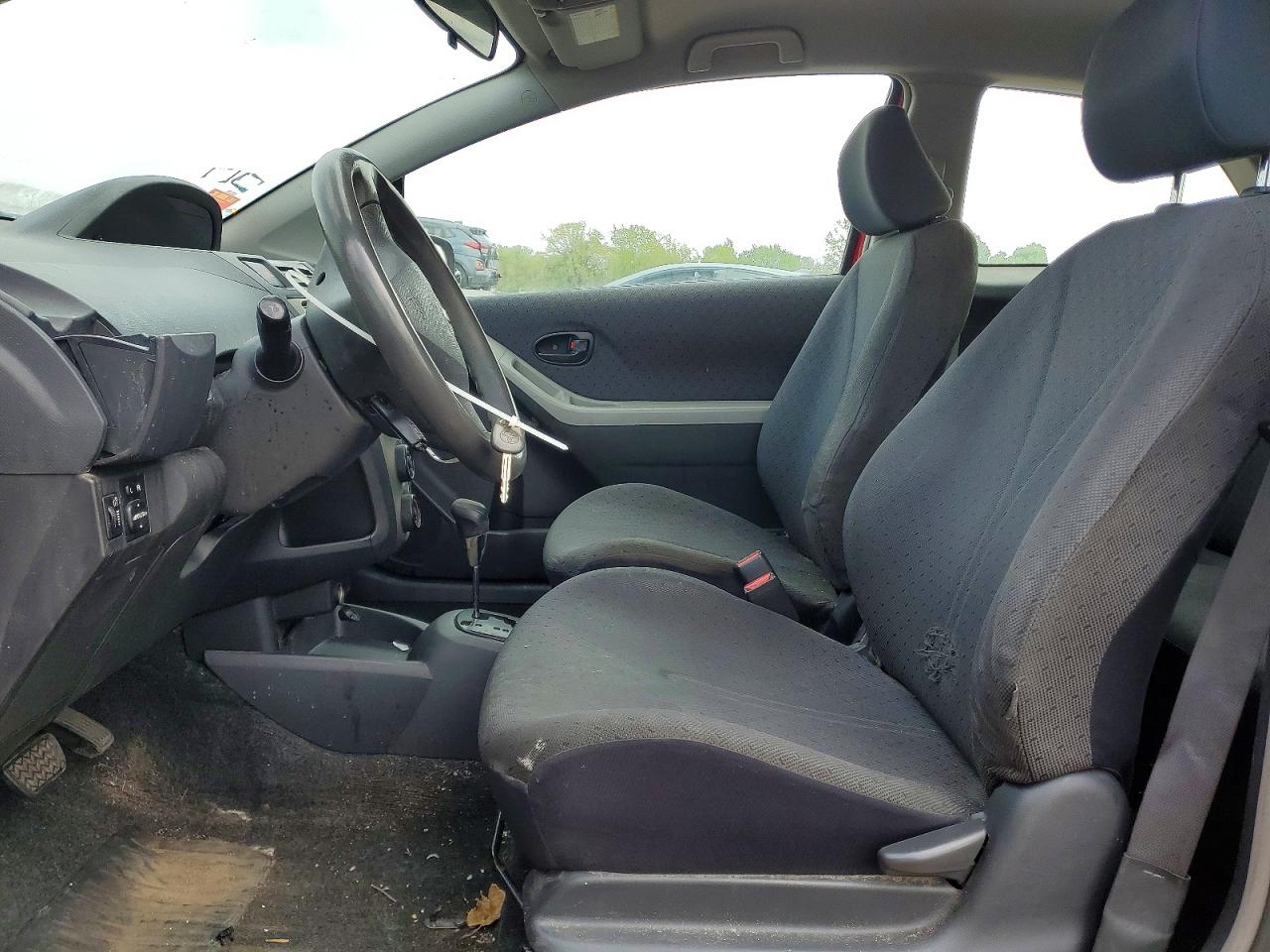 TOYT YARIS 2011 — 8