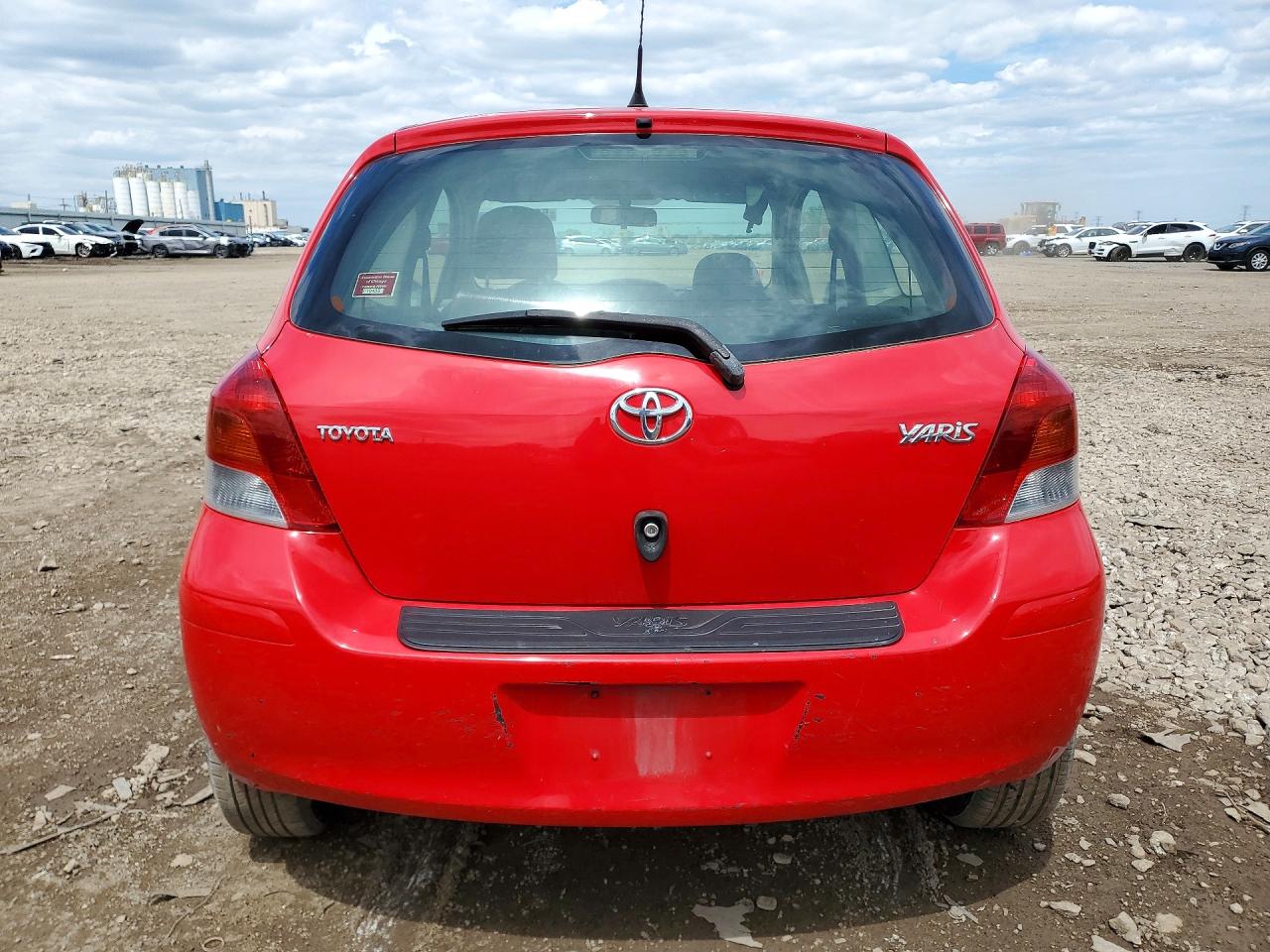 TOYT YARIS 2011 — 7