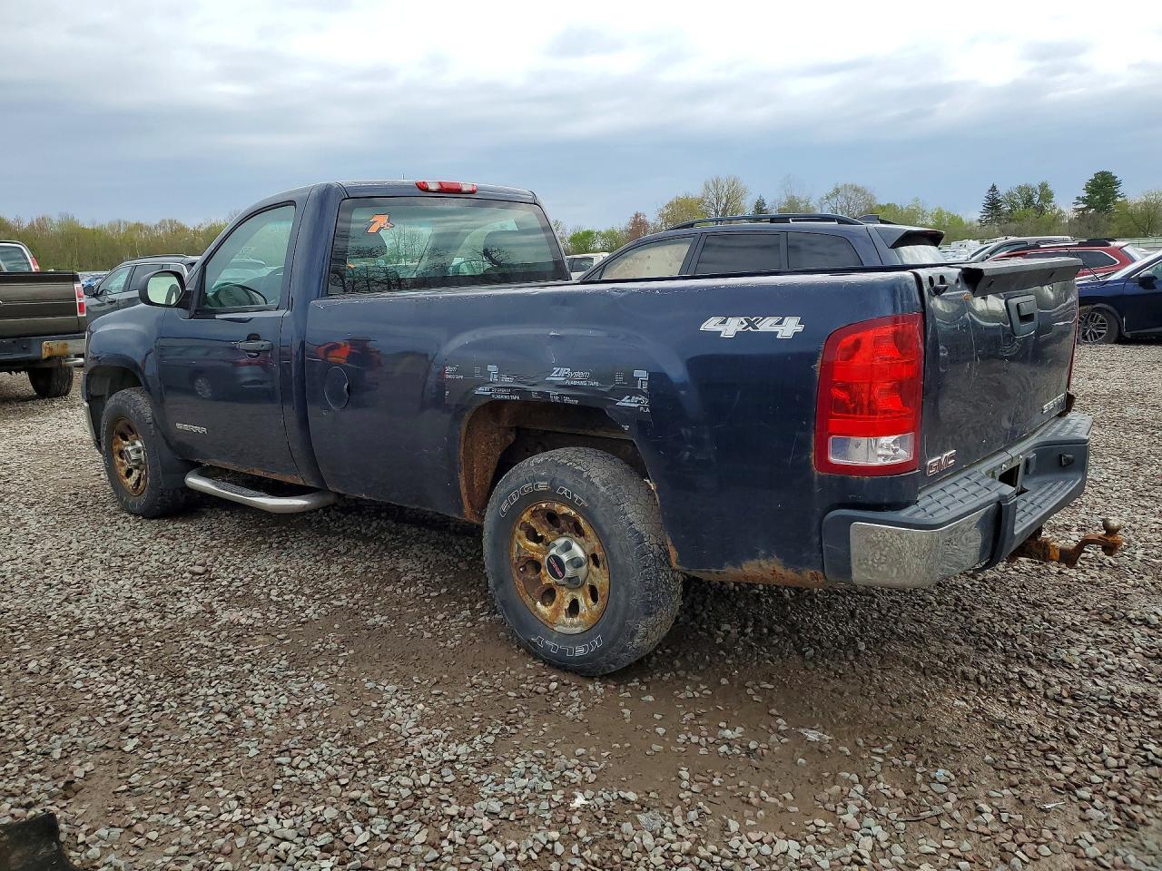 GMC SIERRA 2010 — 3