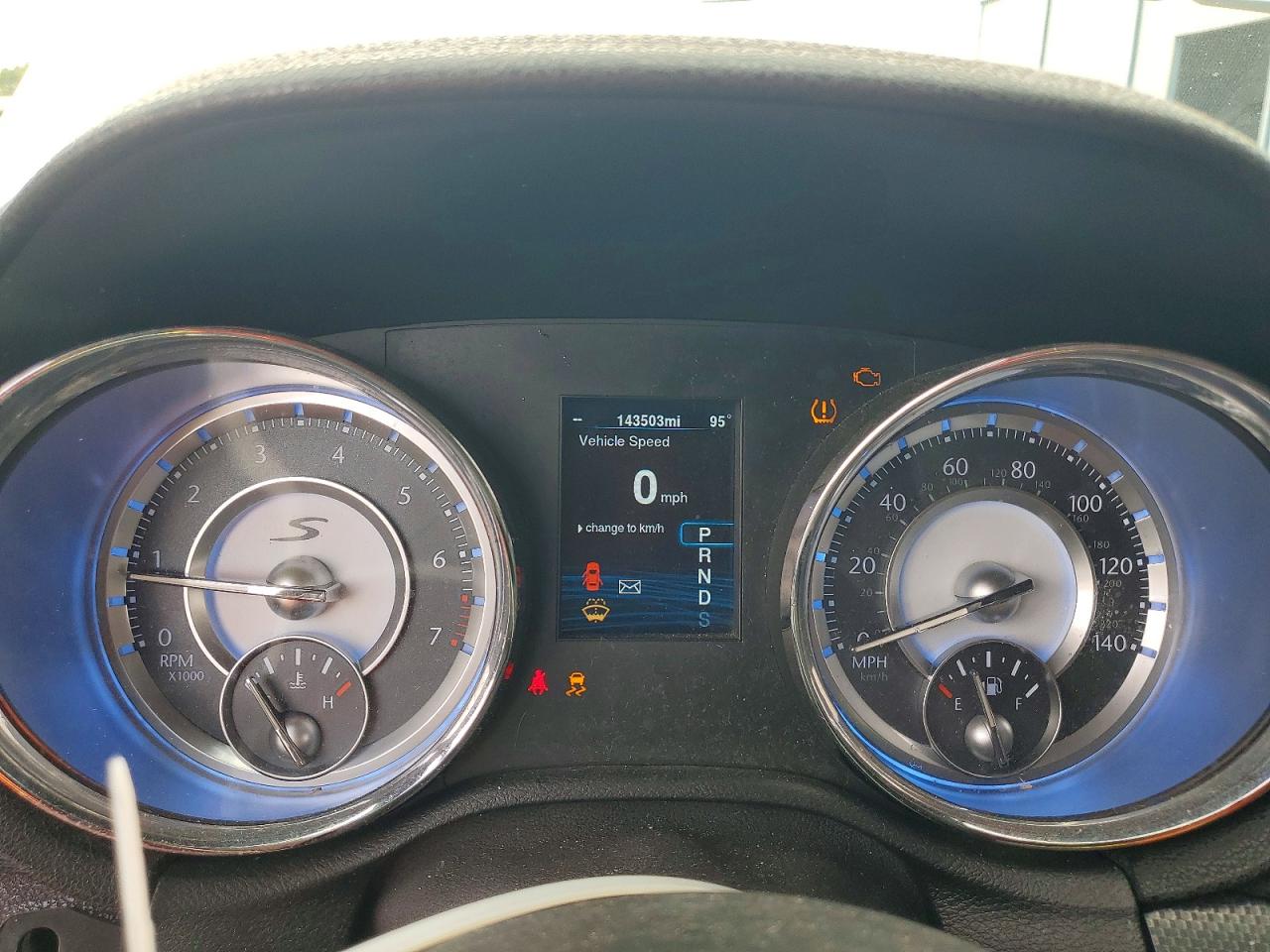 CHRYSLER 300 2014 — 10