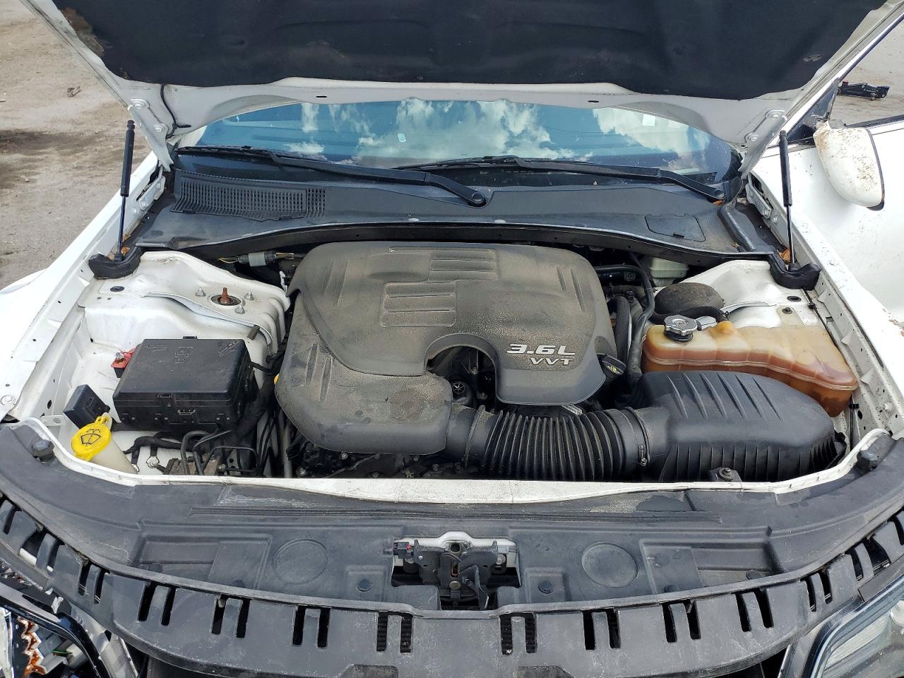 CHRYSLER 300 2014 — 12