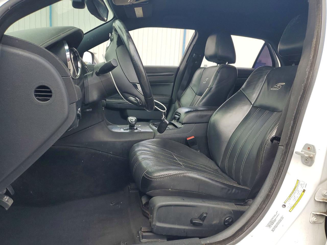 CHRYSLER 300 2014 — 8