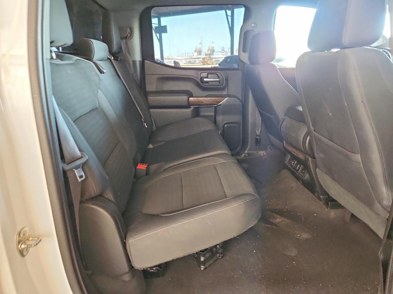 GMC SIERRA 2019 — 11