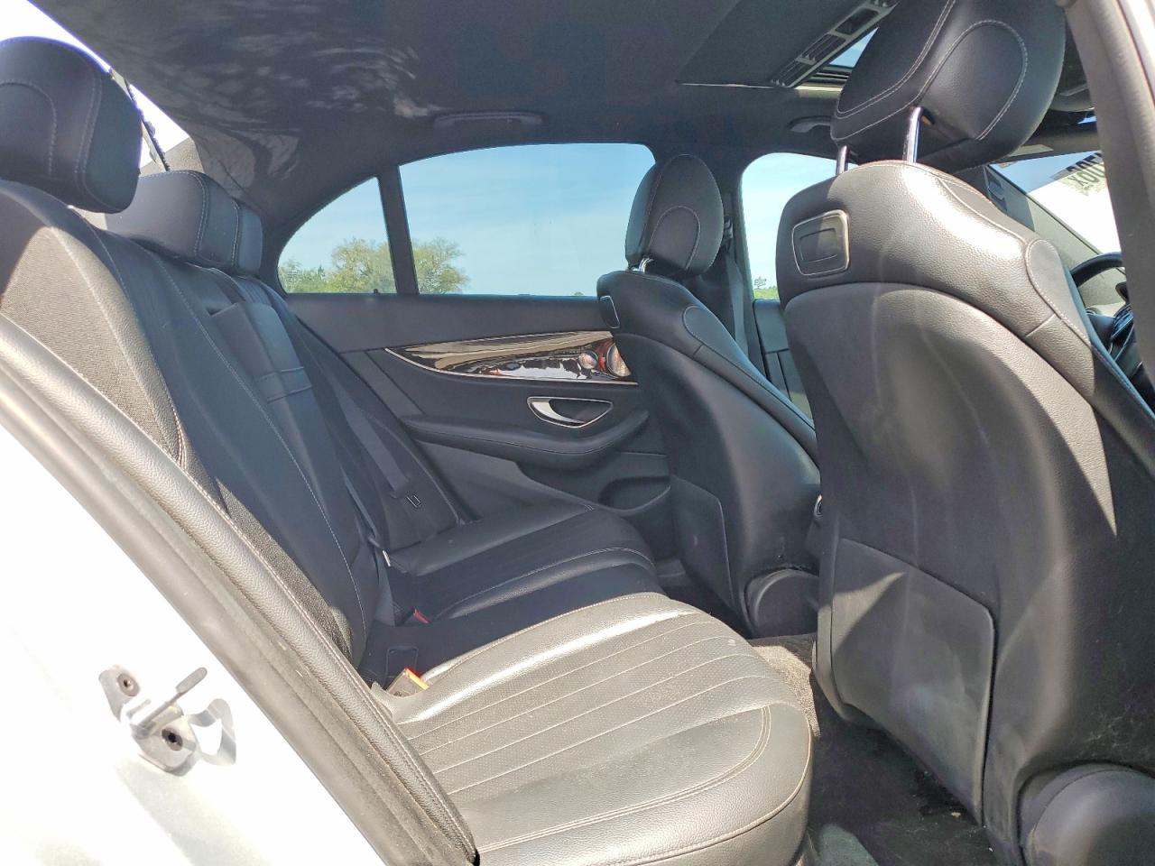MERCEDES-BENZ E 2019 — 11